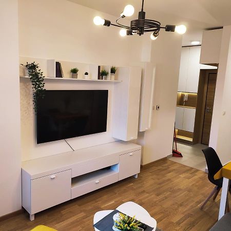 Center Firefly Gardens Apartment Nowy Sad Zewnętrze zdjęcie