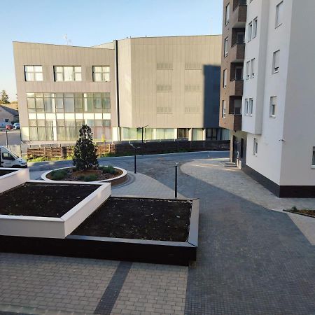 Center Firefly Gardens Apartment Nowy Sad Zewnętrze zdjęcie