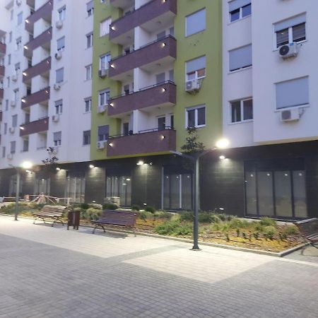Center Firefly Gardens Apartment Nowy Sad Zewnętrze zdjęcie